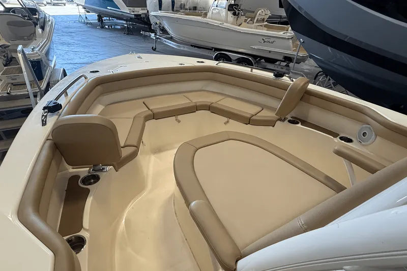 Slide: The Image of Scout 215 XSF 2019 - 12