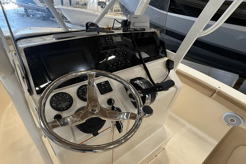 Slide: The Image of Scout 215 XSF 2019 - 7