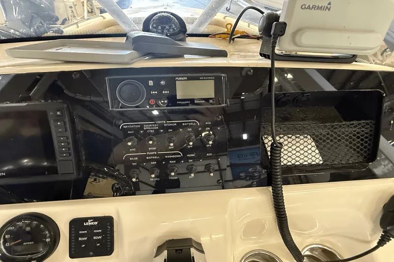 Slide: The Image of Scout 215 XSF 2019 - 9