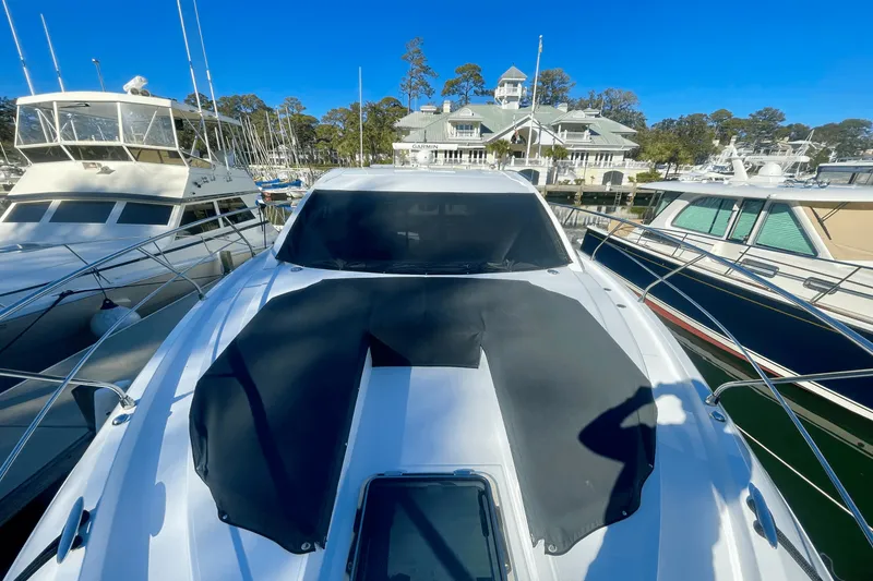 Slide: The Image of Cruisers Yachts 46 CANTIUS 2023 - 2