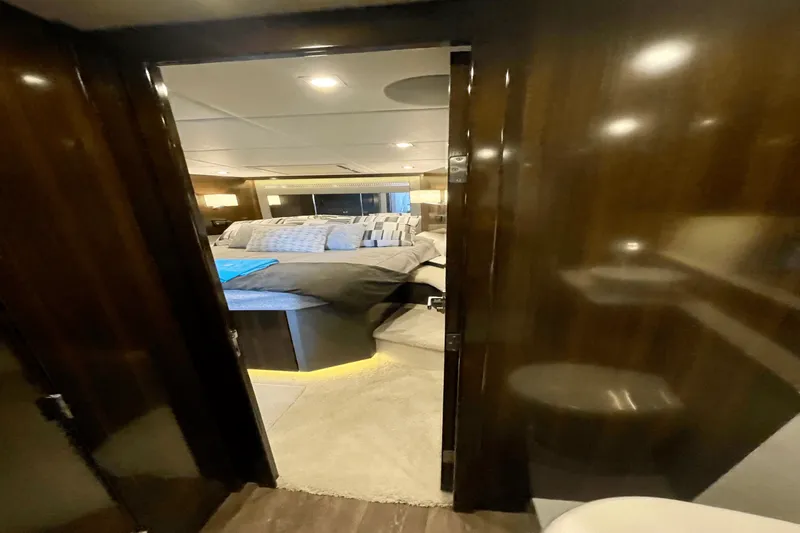 Slide: The Image of Cruisers Yachts 46 CANTIUS 2023 - 25
