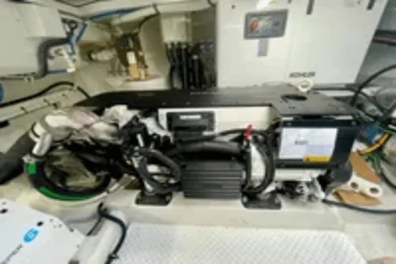 Slide: The Image of Cruisers Yachts 46 CANTIUS 2023 - 61