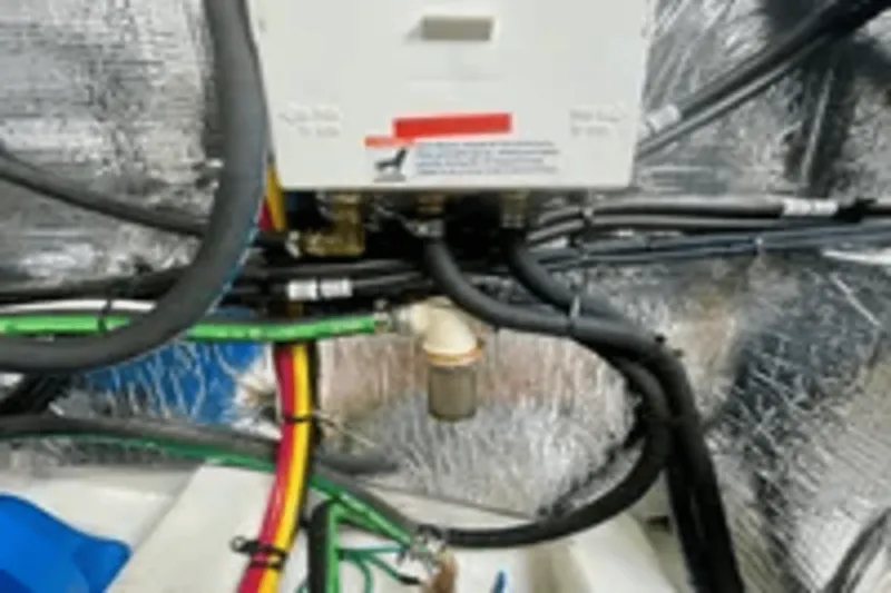 Slide: The Image of Cruisers Yachts 46 CANTIUS 2023 - 69