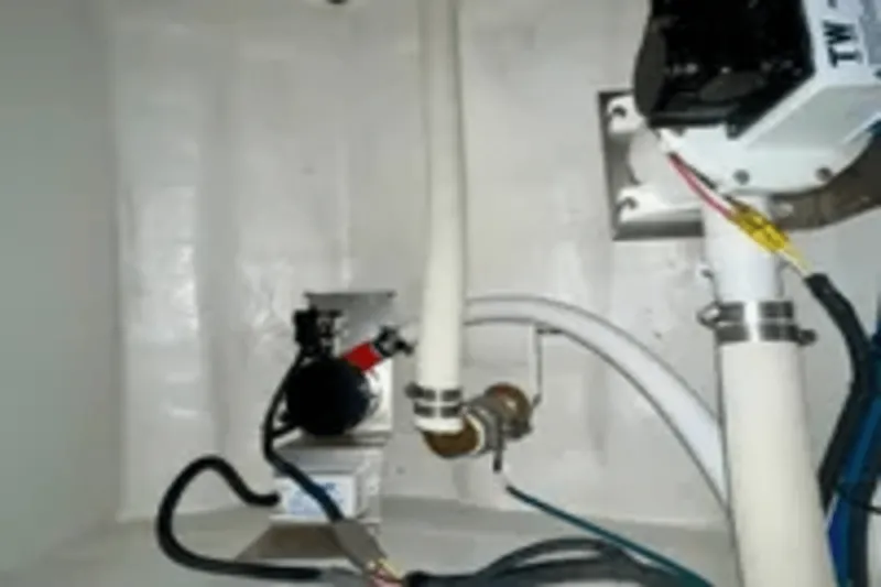 Slide: The Image of Cruisers Yachts 46 CANTIUS 2023 - 71