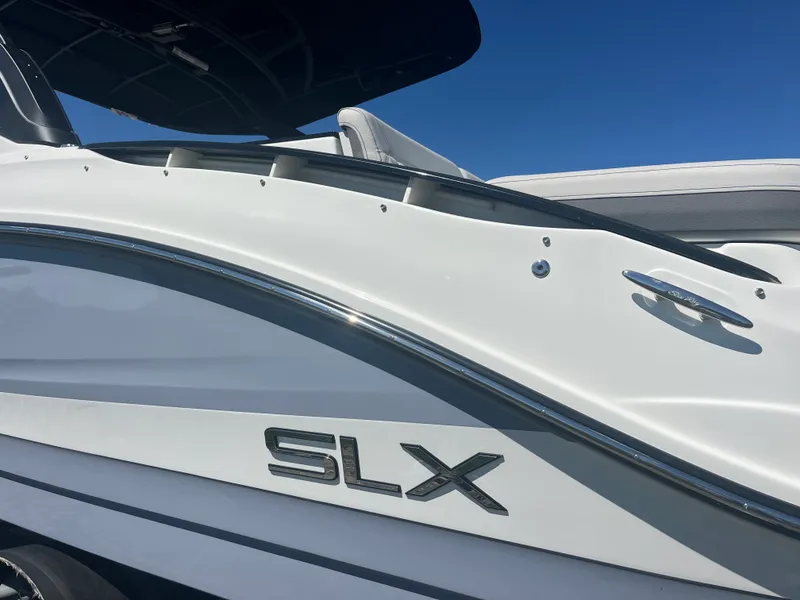 Slide: The Image of Sea Ray SLX 280 Outboard 2026 - 2
