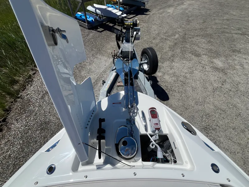 Slide: The Image of Sea Ray SLX 280 Outboard 2026 - 27