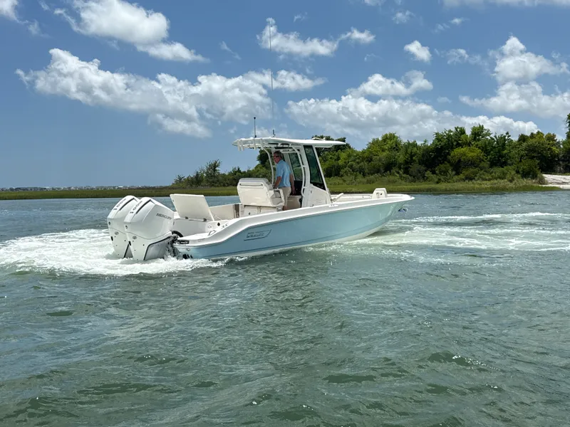 Slide: The Image of Boston Whaler 280 Dauntless 2026 - 3
