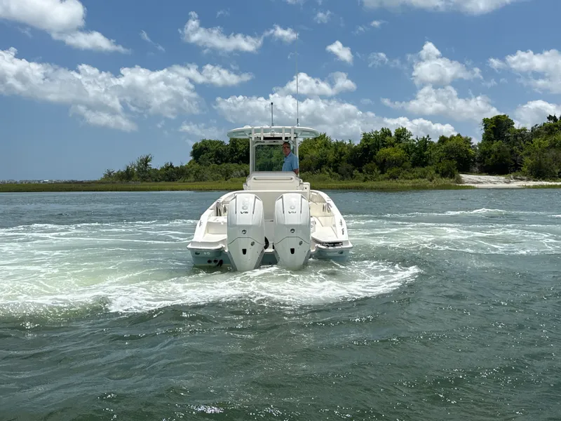 Slide: The Image of Boston Whaler 280 Dauntless 2026 - 4