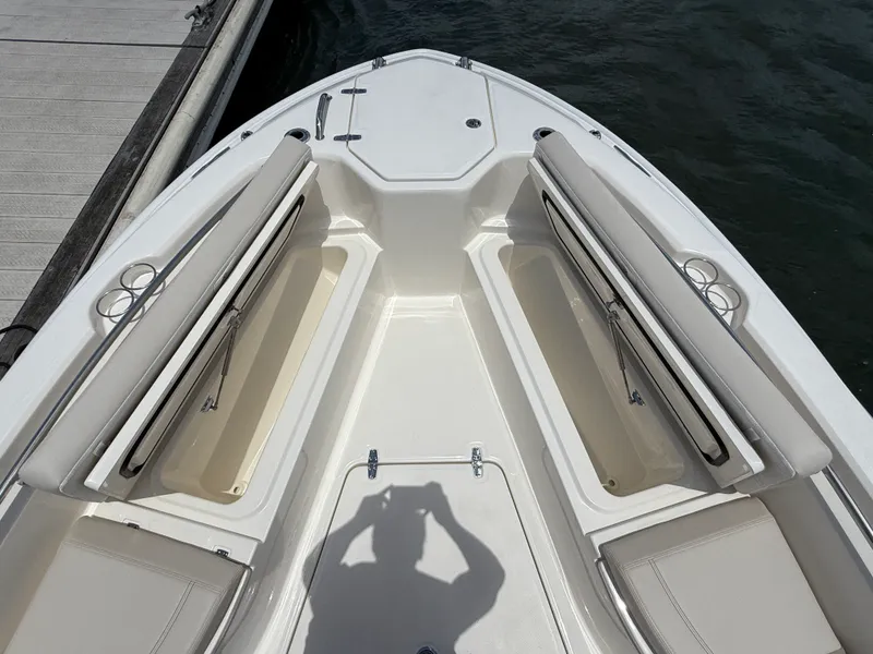 Slide: The Image of Boston Whaler 280 Dauntless 2026 - 24