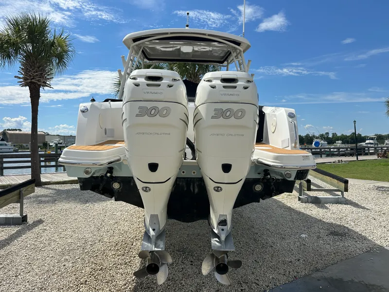 Slide: The Image of Boston Whaler 270 VANTAGE 2017 - 3