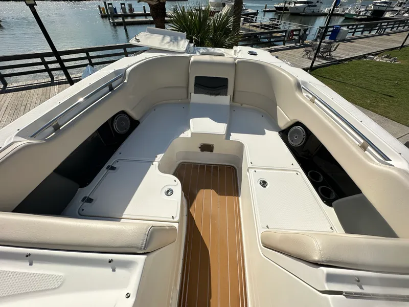 Slide: The Image of Boston Whaler 270 VANTAGE 2017 - 5