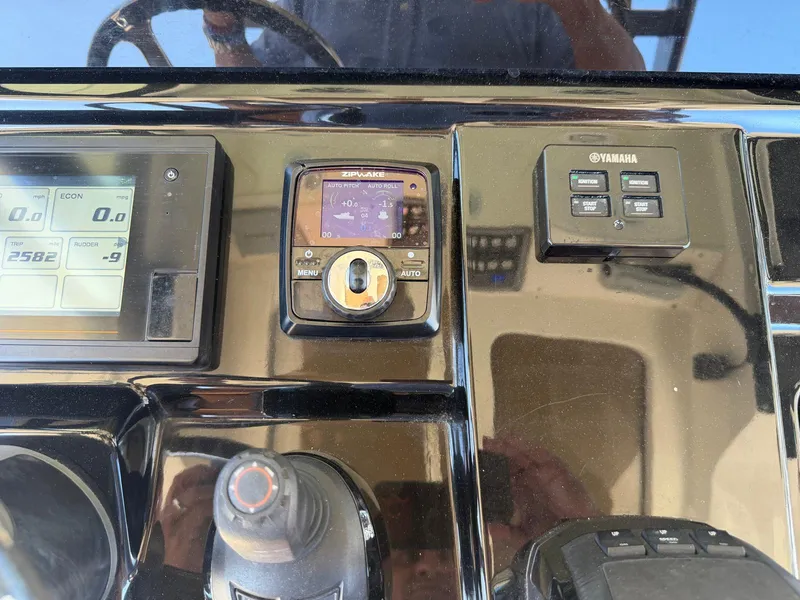 Slide: The Image of Scout 330 LXF 2021 - 14