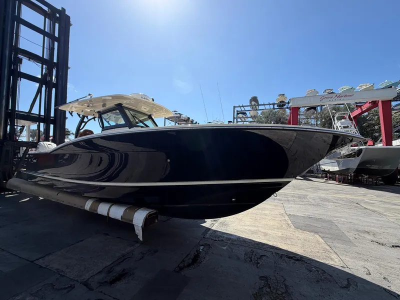 Slide: The Image of Scout 330 LXF 2021 - 2