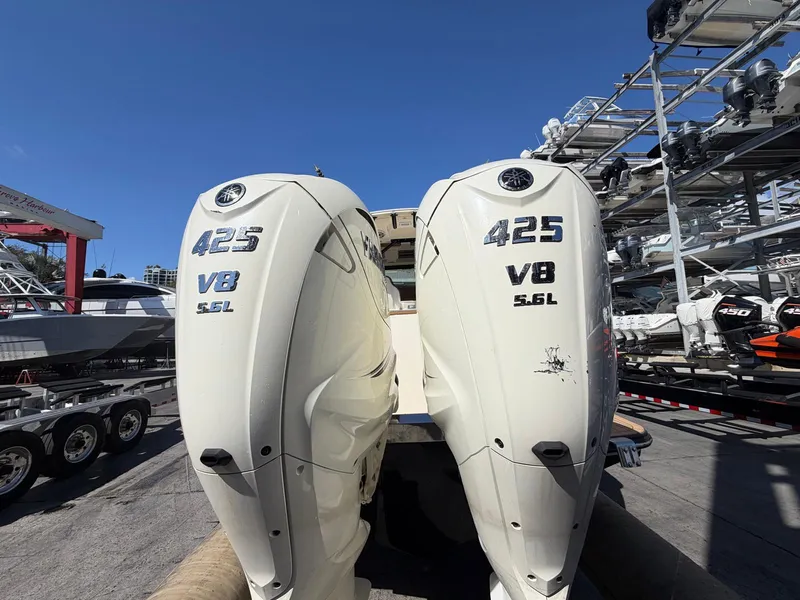 Slide: The Image of Scout 330 LXF 2021 - 4