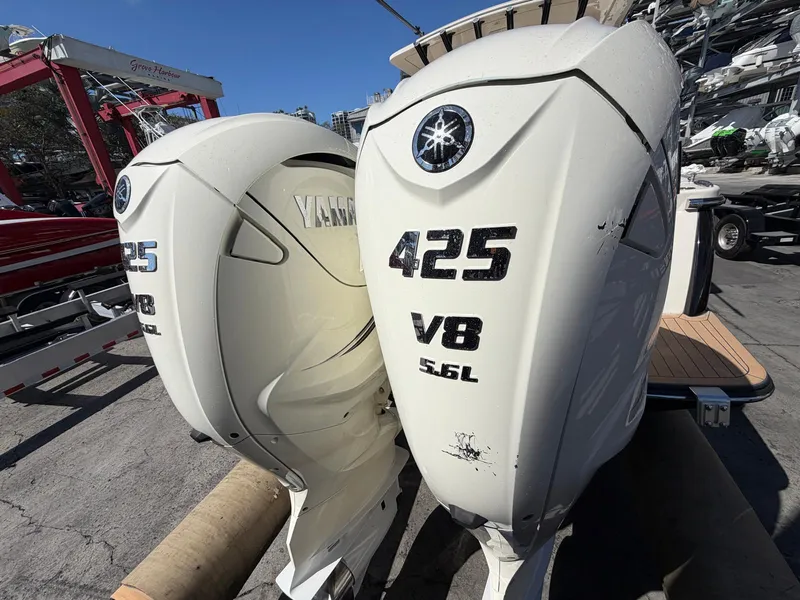 Slide: The Image of Scout 330 LXF 2021 - 5