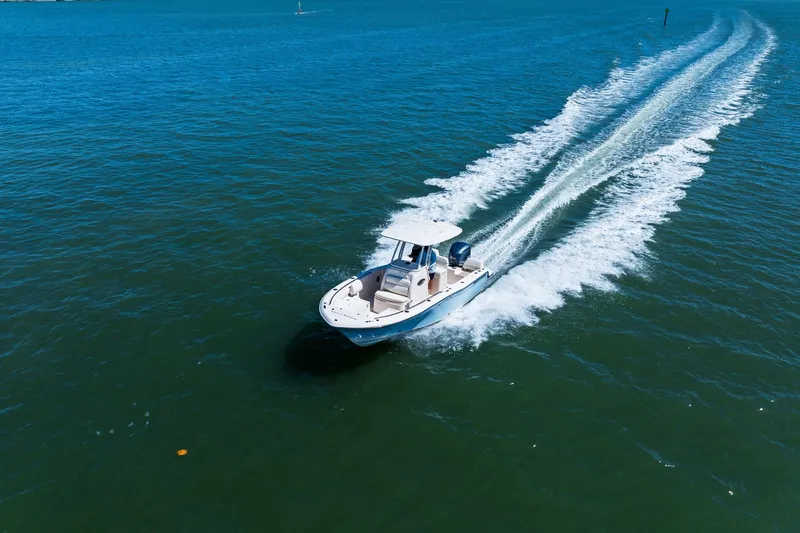 Slide: The Image of Grady-White FISHERMAN 216 2021 - 13