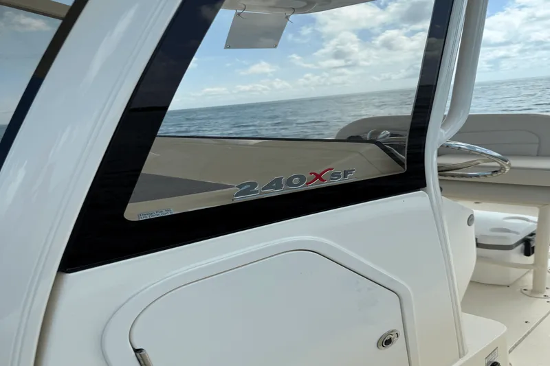 Slide: The Image of Scout 240 XSF 2026 - 10