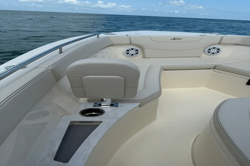 Slide: The Image of Scout 240 XSF 2026 - 7