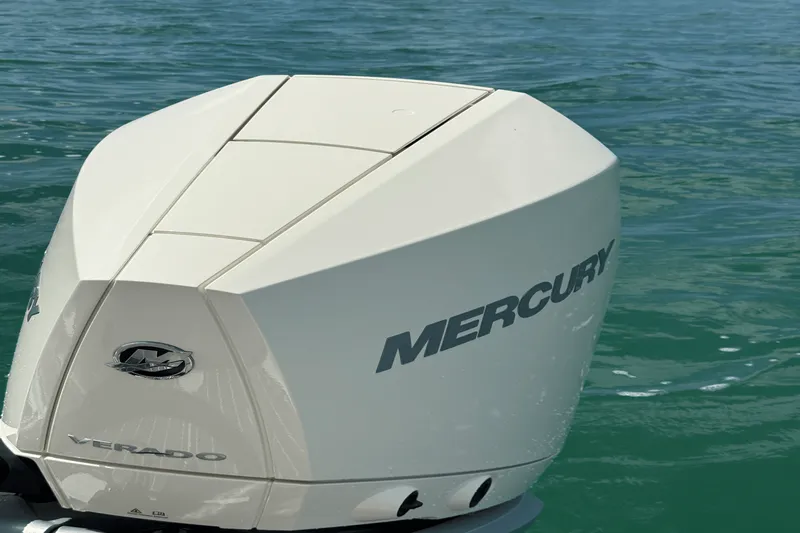 Slide: The Image of Scout 240 XSF 2026 - 9