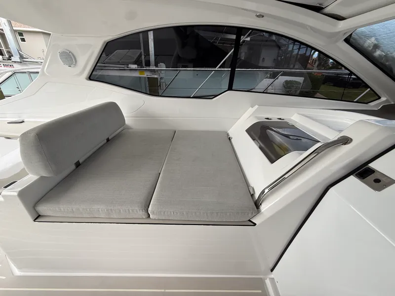 Slide: The Image of Azimut 45 ATLANTIS 2021 - 10
