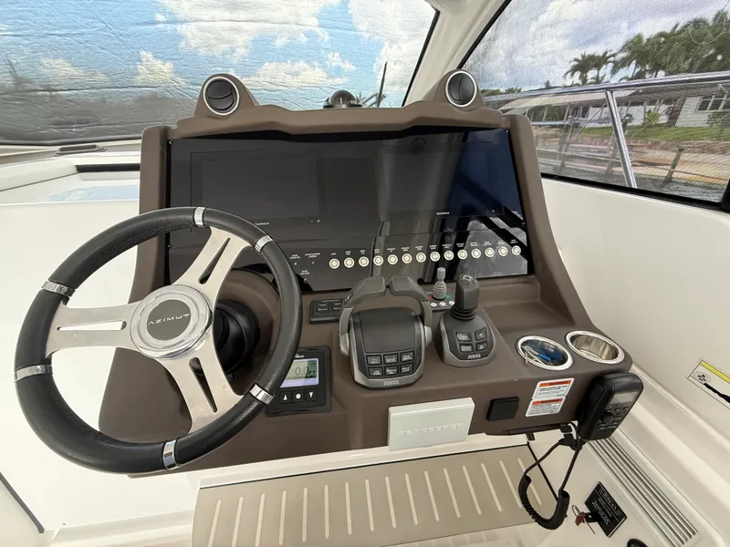 Slide: The Image of Azimut 45 ATLANTIS 2021 - 13