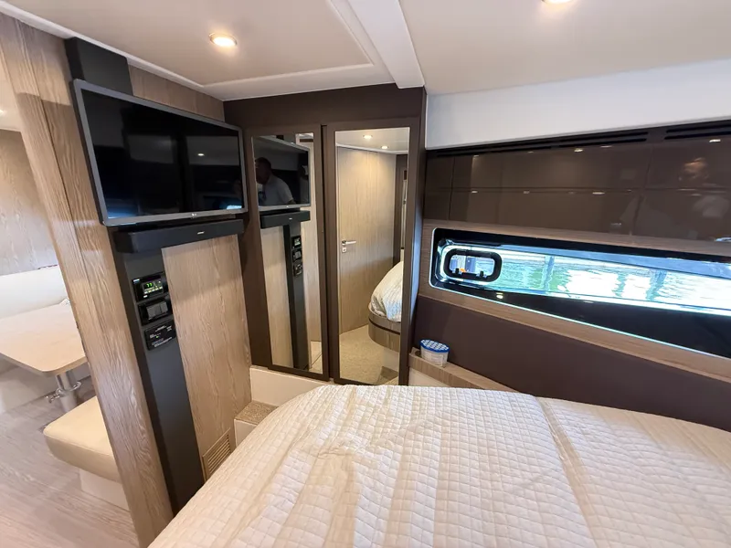 Slide: The Image of Azimut 45 ATLANTIS 2021 - 27