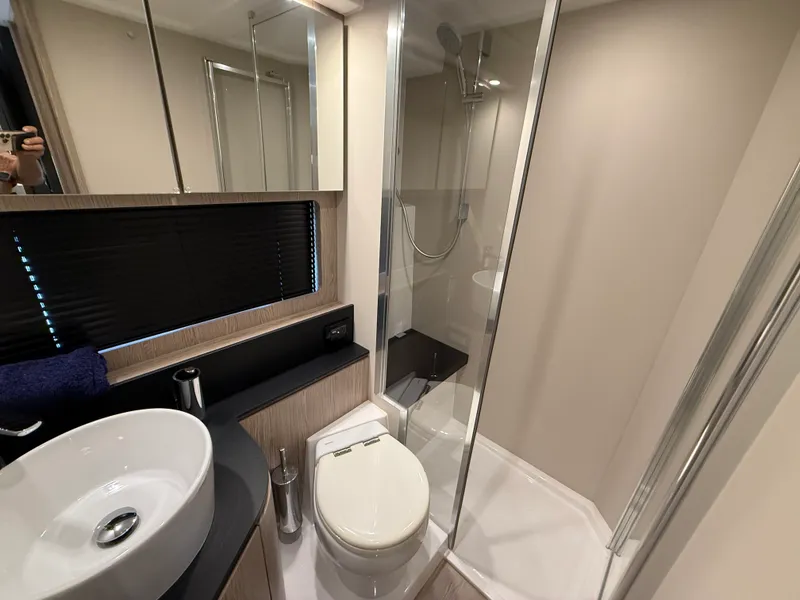 Slide: The Image of Azimut 45 ATLANTIS 2021 - 28