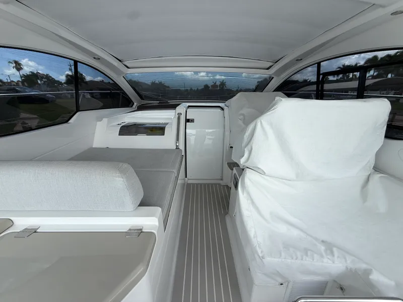 Slide: The Image of Azimut 45 ATLANTIS 2021 - 50