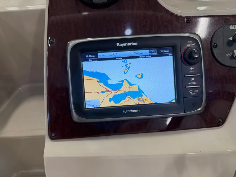 Slide: The Image of Sea Ray 260 SUNDANCER 2012 - 12