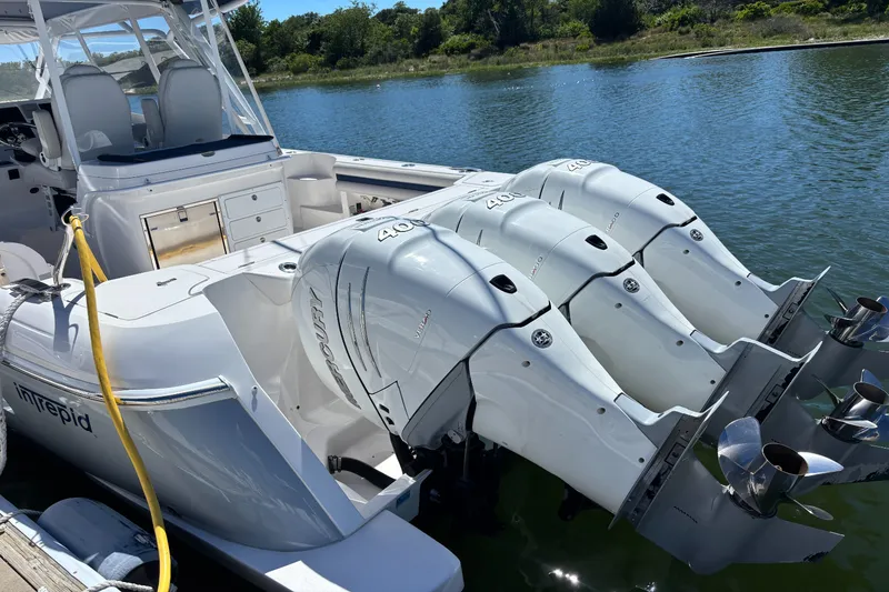 Slide: The Image of Intrepid 409 Valor 2021 - 2