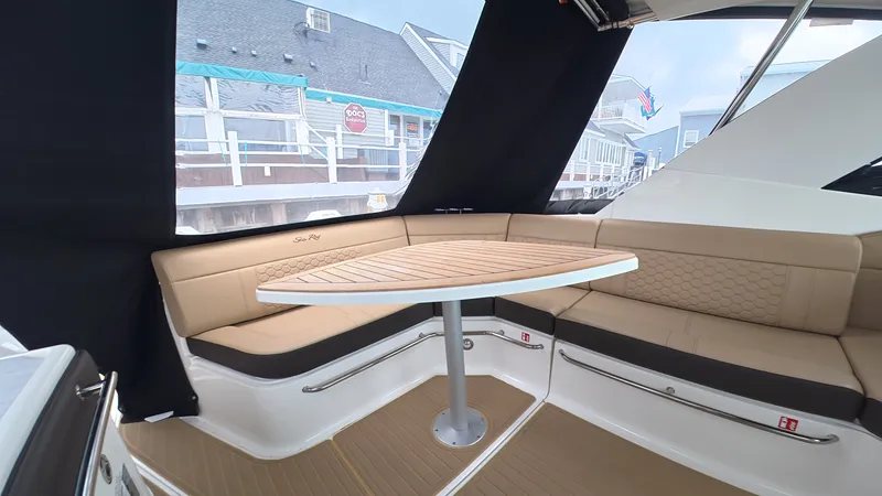 Slide: The Image of Sea Ray Sundancer 320 Outboard 2025 - 7