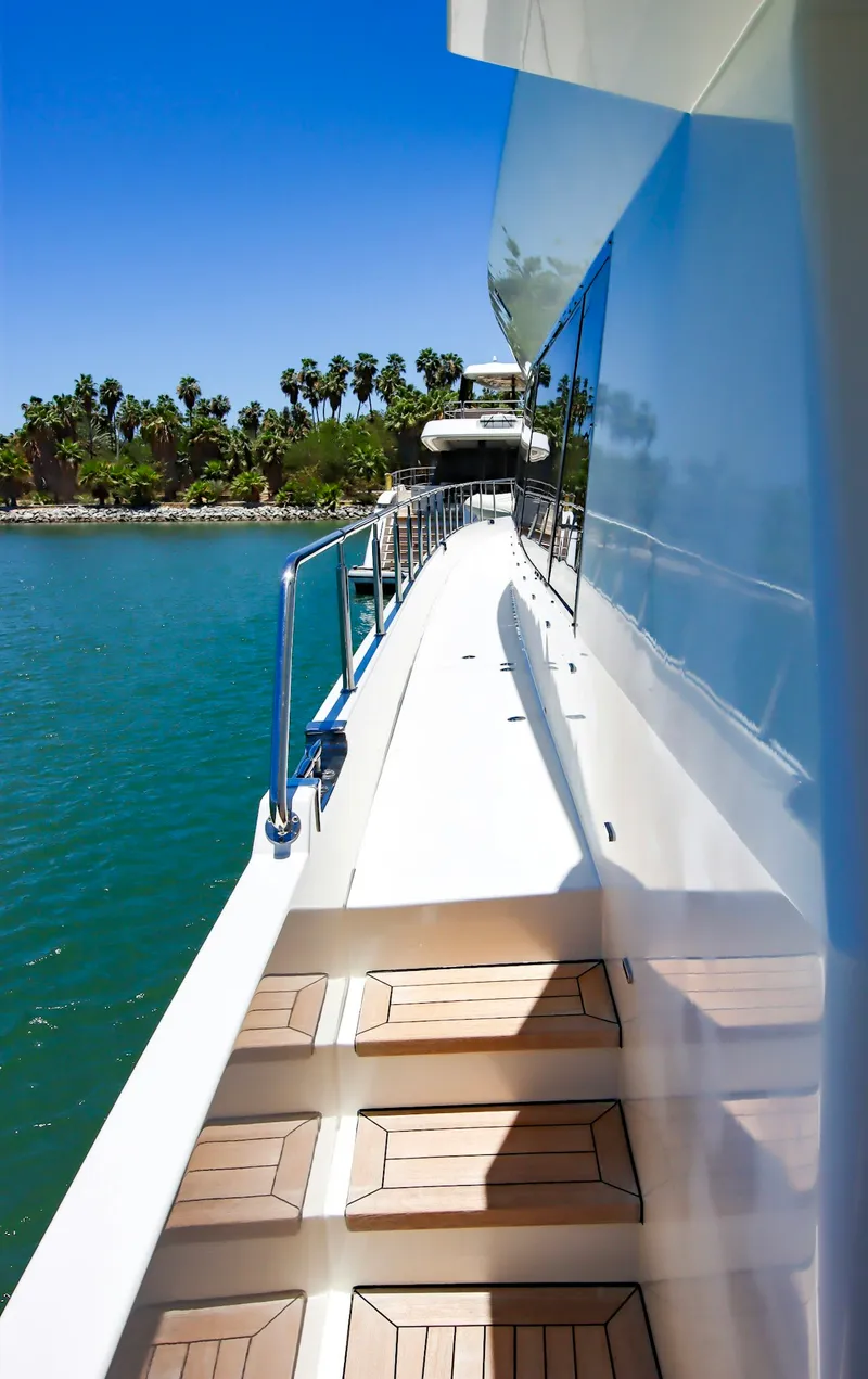 Slide: The Image of Barattucci Yachts 94 2003 - 19
