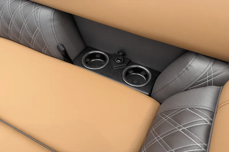 Slide: The Image of Harris Cruiser 210 2026 - 18