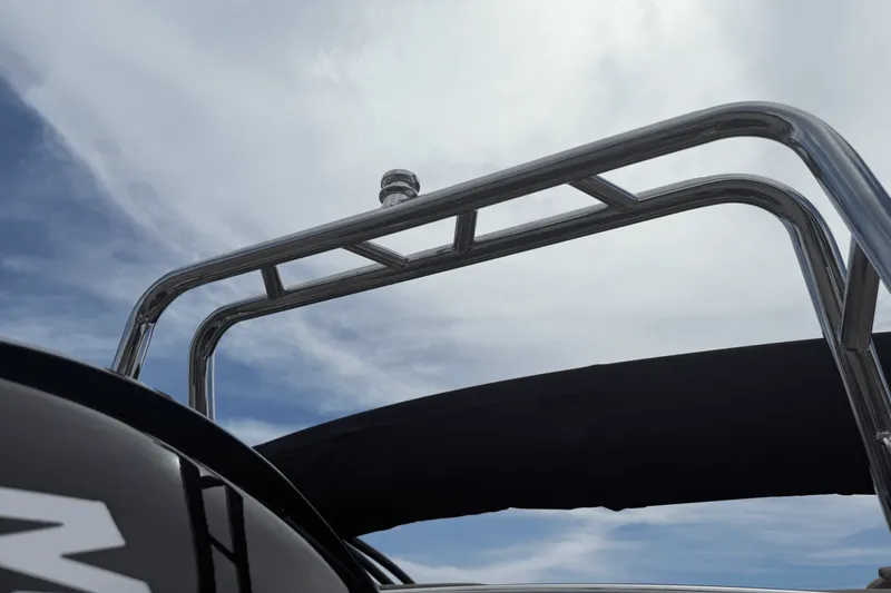 Slide: The Image of Harris Cruiser 210 2026 - 9