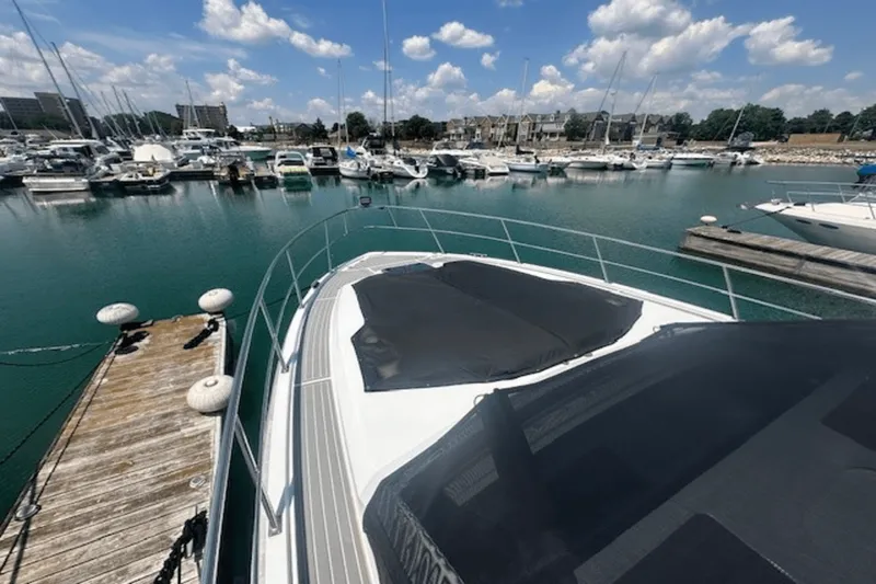 Slide: The Image of Cruisers 390 EXPRESS COUPE 2023 - 39