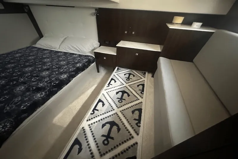 Slide: The Image of Cruisers 390 EXPRESS COUPE 2023 - 53