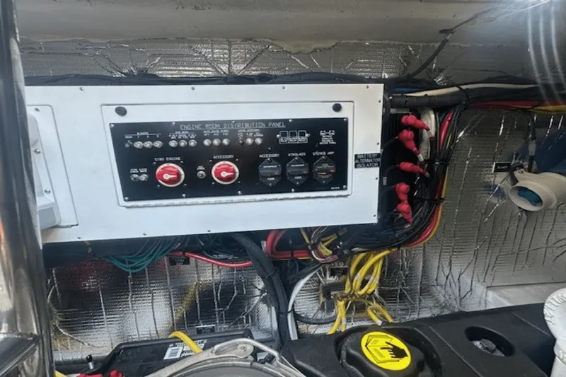 Slide: The Image of Cruisers 390 EXPRESS COUPE 2023 - 62