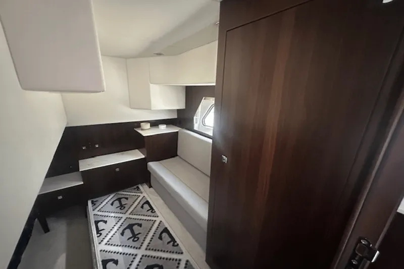 Slide: The Image of Cruisers Yachts 390 EXPRESS COUPE 2023 - 52