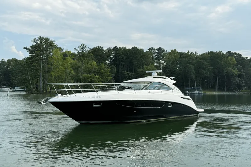 Slide: The Image of Sea Ray 410 SUNDANCER 2013 - 17