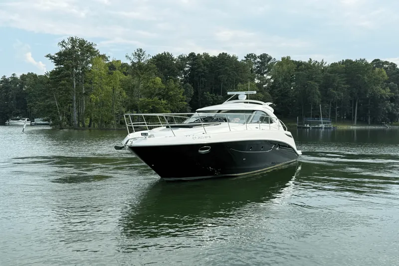 Slide: The Image of Sea Ray 410 SUNDANCER 2013 - 18