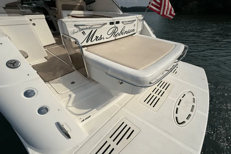 Slide: The Image of Sea Ray 410 SUNDANCER 2013 - 24