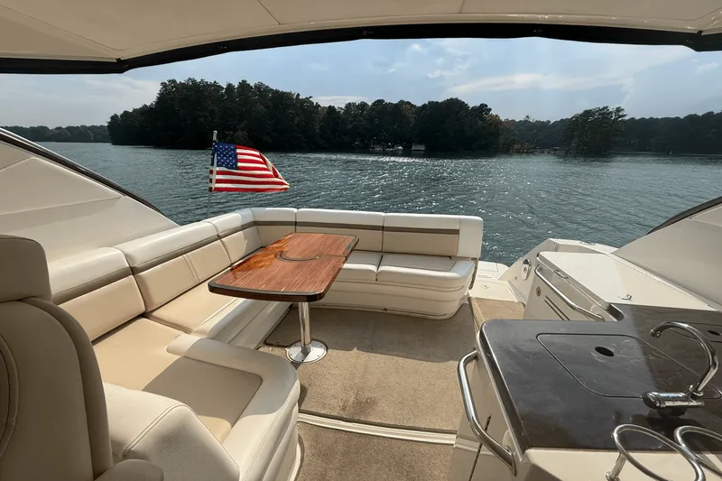 Slide: The Image of Sea Ray 410 SUNDANCER 2013 - 30