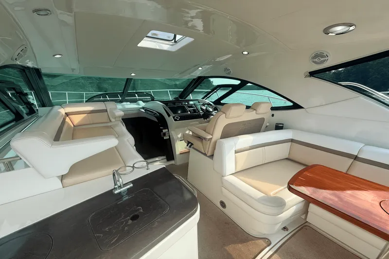 Slide: The Image of Sea Ray 410 SUNDANCER 2013 - 36