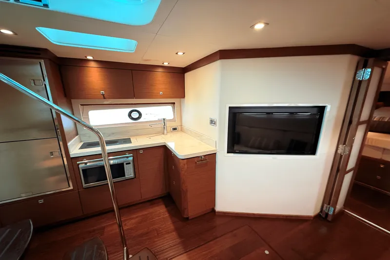 Slide: The Image of Sea Ray 410 SUNDANCER 2013 - 58