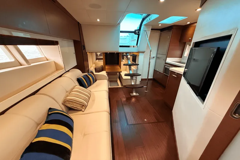 Slide: The Image of Sea Ray 410 SUNDANCER 2013 - 60