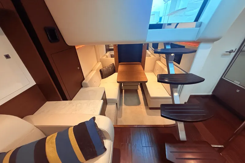 Slide: The Image of Sea Ray 410 SUNDANCER 2013 - 62