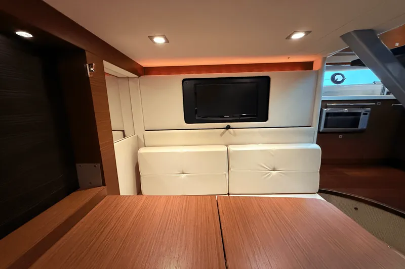 Slide: The Image of Sea Ray 410 SUNDANCER 2013 - 64