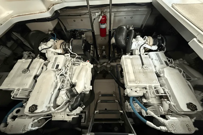 Slide: The Image of Sea Ray 410 SUNDANCER 2013 - 73