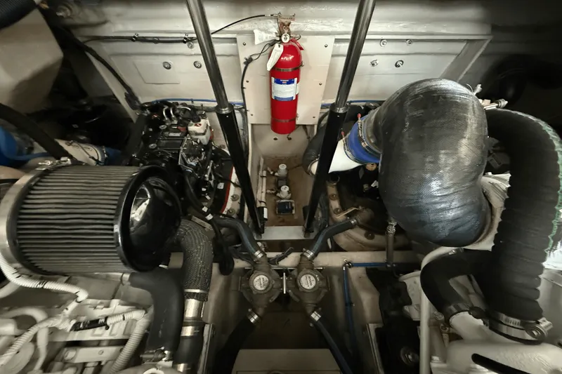 Slide: The Image of Sea Ray 410 SUNDANCER 2013 - 74