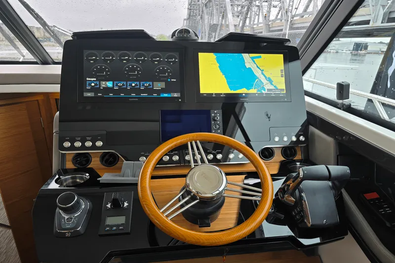 Slide: The Image of Tiara 48LE 2026 - 16